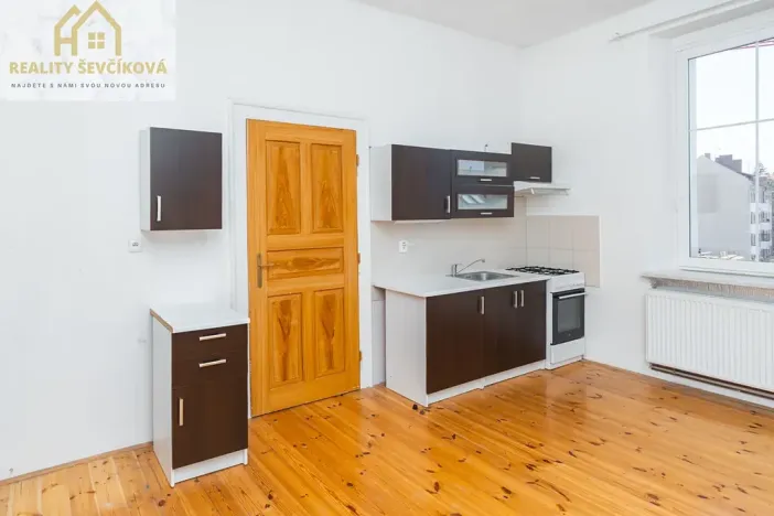 Prodej bytu 2+1, Hradec Králové, Pospíšilova, 69 m2