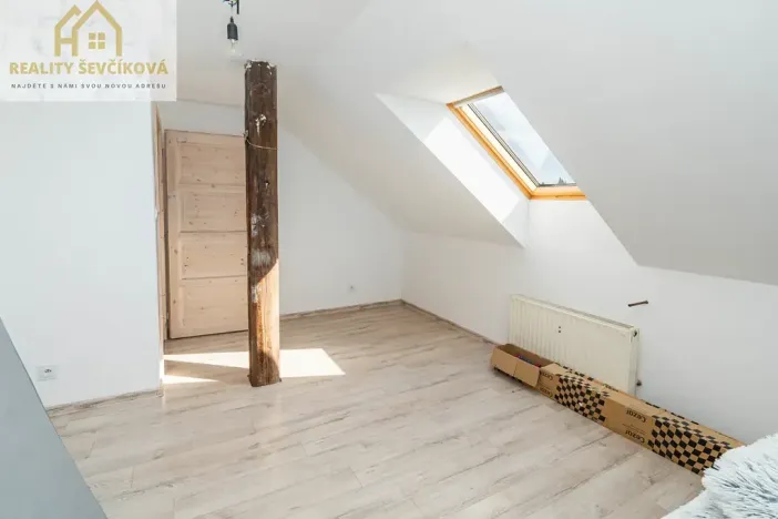 Prodej rodinného domu, Nechanice, 180 m2