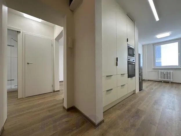 Pronájem bytu 1+1, Praha - Troja, Hnězdenská, 47 m2