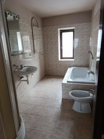 Prodej rodinného domu, Kožlany, 180 m2