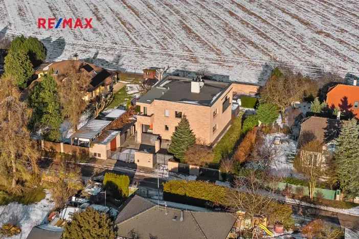 Prodej vily, Praha - Klánovice, Zádražanská, 330 m2