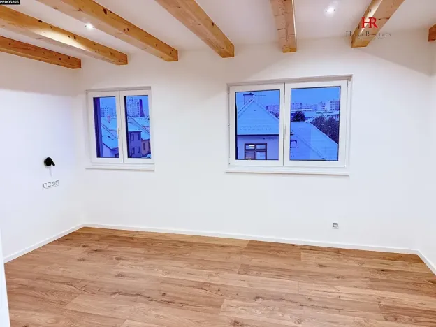 Pronájem bytu 2+kk, Benešov, Ulrichova, 54 m2