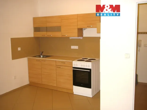 Pronájem bytu 2+kk, Tišnov, nám. Komenského, 54 m2