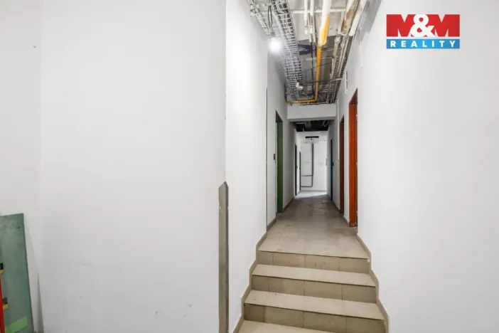 Pronájem obchodního prostoru, Kladno, Čechova, 174 m2