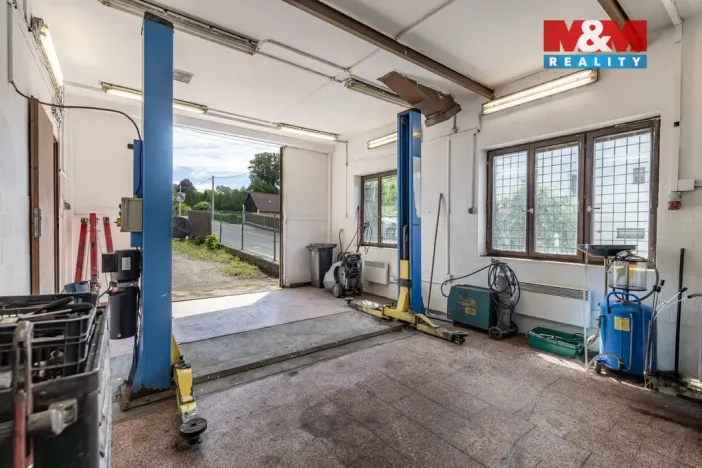 Prodej obchodního prostoru, Staříč, 92 m2