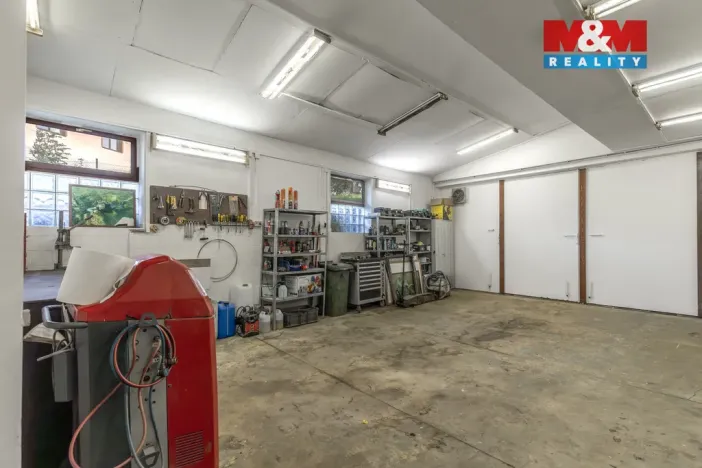 Prodej obchodního prostoru, Staříč, 92 m2