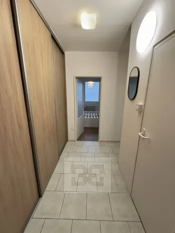 Pronájem bytu 2+kk, Praha - Strašnice, Vyžlovská, 40 m2