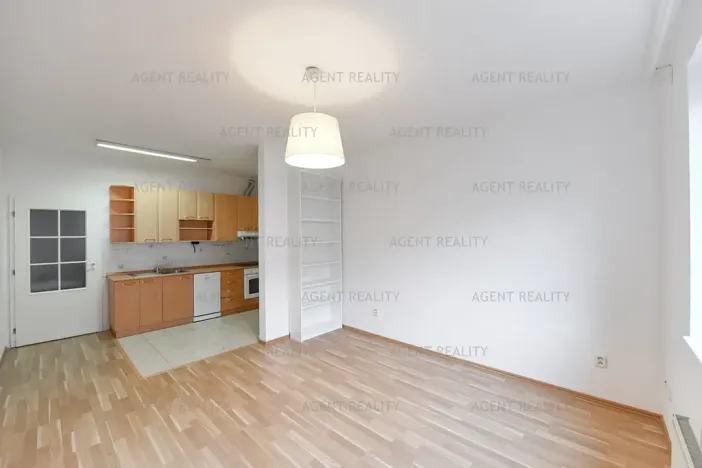 Pronájem bytu 2+kk, Praha - Břevnov, Slavníkova, 57 m2