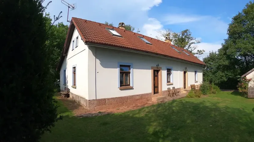 Prodej chalupy, Pecka, 300 m2