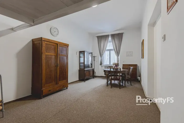 Prodej bytu 1+1, Hostinné, Dolní brána, 28 m2