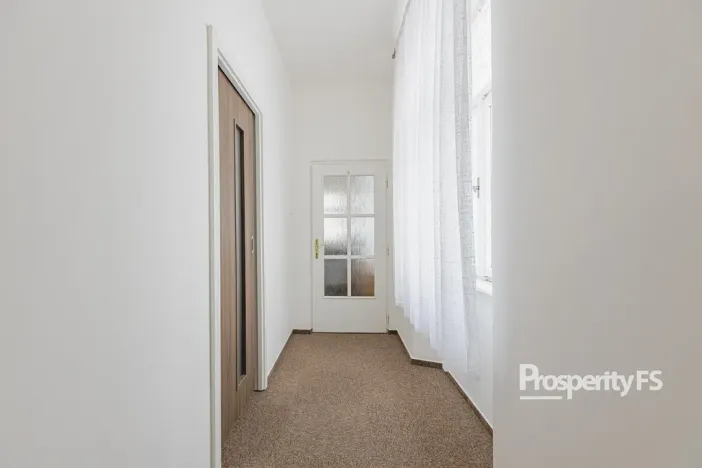 Prodej bytu 3+1, Hostinné, Dolní brána, 67 m2