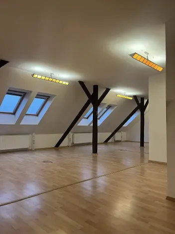 Pronájem kanceláře, Plzeň, Houškova, 136 m2