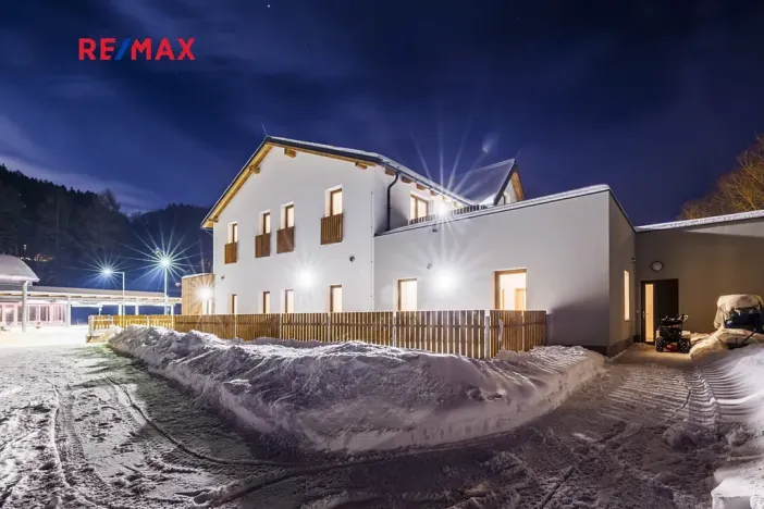 Prodej bytu 3+kk, Svoboda nad Úpou, Nádražní, 65 m2