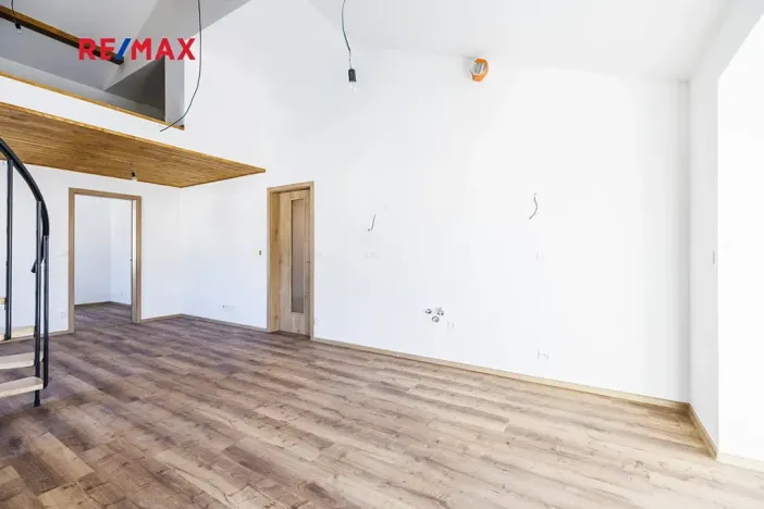 Prodej bytu 3+kk, Svoboda nad Úpou, Nádražní, 65 m2