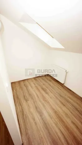 Pronájem bytu 1+kk, Neratovice, 25 m2