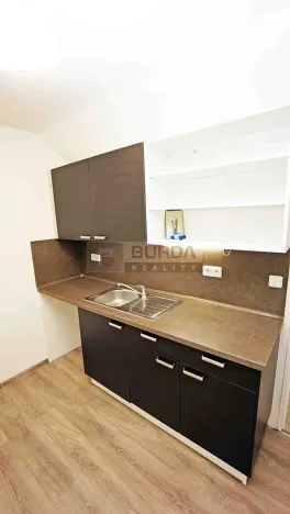 Pronájem bytu 1+kk, Neratovice, 25 m2
