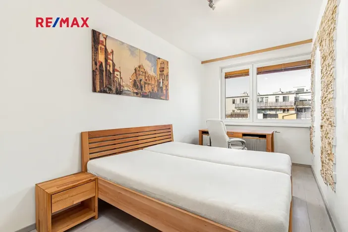 Pronájem bytu 2+kk, Praha - Vysočany, Podkovářská, 54 m2