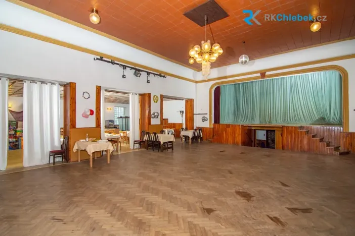 Prodej restaurace, Daskabát, 950 m2