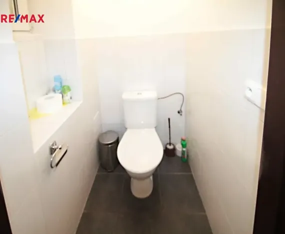 Pronájem kanceláře, Kolín, Jiráskovo náměstí, 45 m2