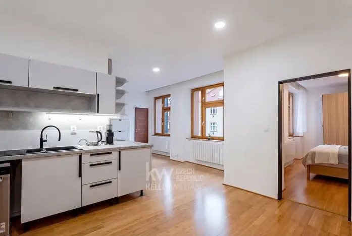 Pronájem bytu 2+kk, Praha - Žižkov, Žerotínova, 52 m2
