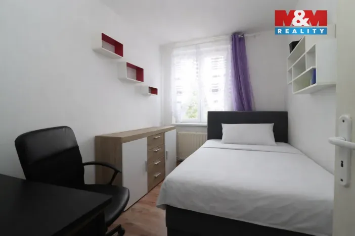 Prodej bytu 4+1, Hroznětín, Sídliště, 76 m2