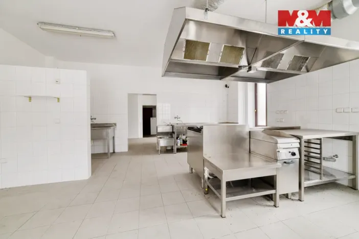 Prodej restaurace, Stráž nad Ohří - Boč, 500 m2