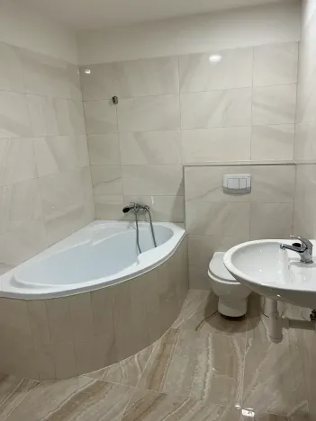 Pronájem bytu 2+kk, Liberec, Pražská, 45 m2