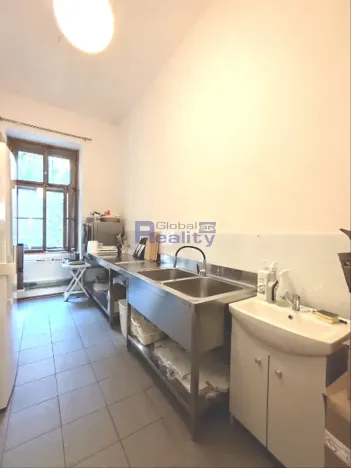 Pronájem obchodního prostoru, Hradec Králové, Tomkova, 60 m2