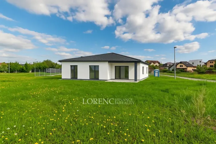 Prodej pozemku, Praha - Kbely, Ponikelská, 707 m2