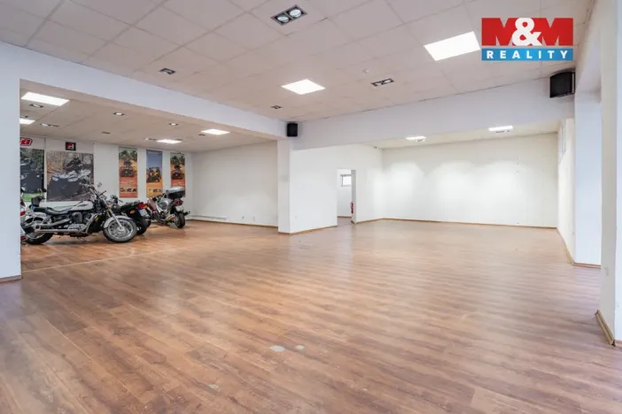 Prodej obchodního prostoru, Rudolfov, Třeboňská, 500 m2