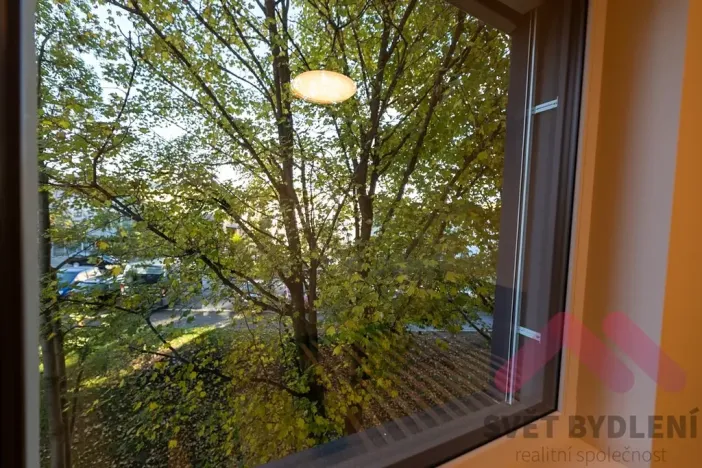 Pronájem bytu 2+kk, Praha - Řepy, Laudova, 61 m2