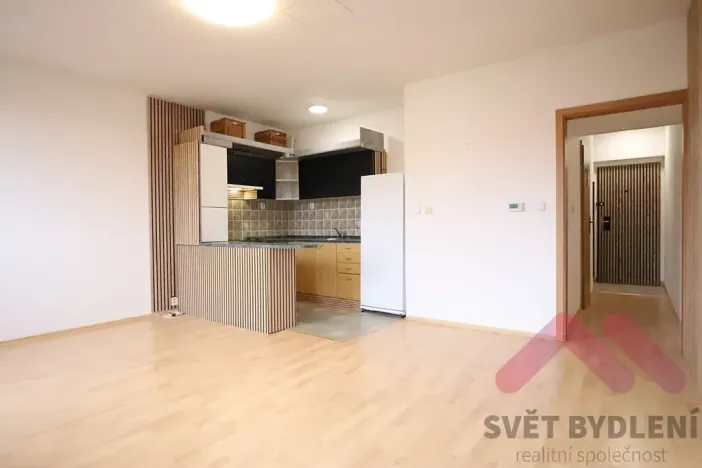 Pronájem bytu 1+kk, Jesenice, Mezi Domy, 36 m2