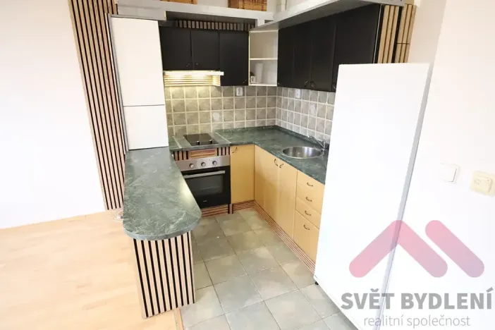 Pronájem bytu 1+kk, Jesenice, Mezi Domy, 36 m2