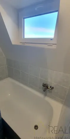 Pronájem bytu 2+1, Hořovice, 9. května, 65 m2