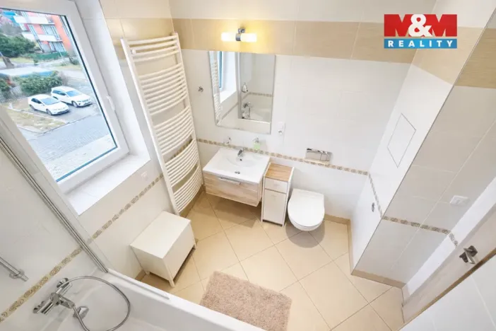 Prodej bytu 2+kk, Praha, Lošáková, 67 m2