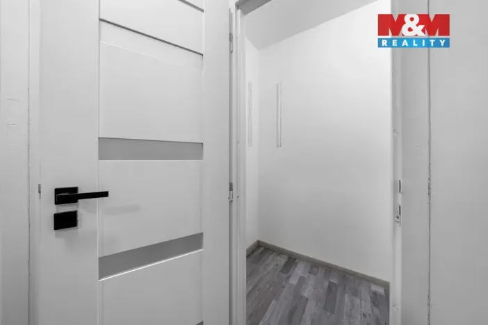 Prodej bytu 2+kk, Osek, Dolejšova, 43 m2