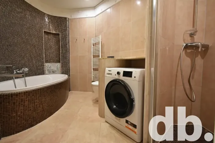 Prodej bytu 2+kk, Karlovy Vary, Vřídelní, 61 m2