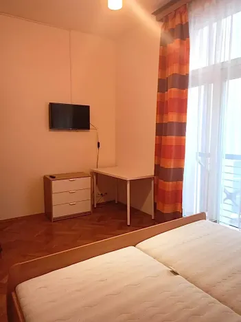 Pronájem bytu 2+kk, Praha - Žižkov, Orebitská, 45 m2