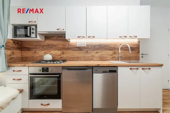 Pronájem bytu 2+1, Plzeň, Suvorovova, 53 m2