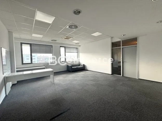 Pronájem kanceláře, Brno, 400 m2