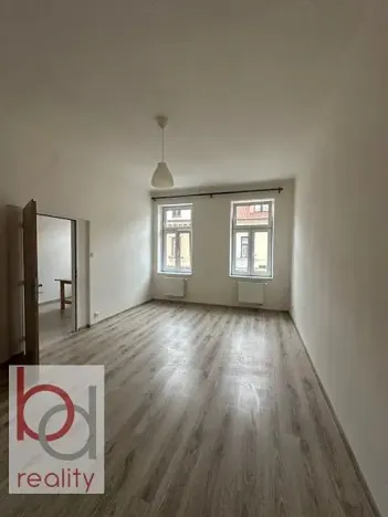 Pronájem bytu 1+1, České Budějovice, Matice školské, 37 m2