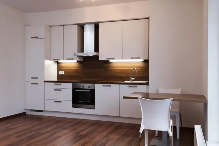 Pronájem bytu 1+kk, Praha, Počernická, 36 m2