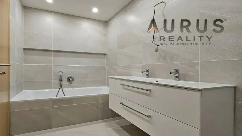 Pronájem bytu 4+kk, Praha - Nusle, Bělehradská, 123 m2