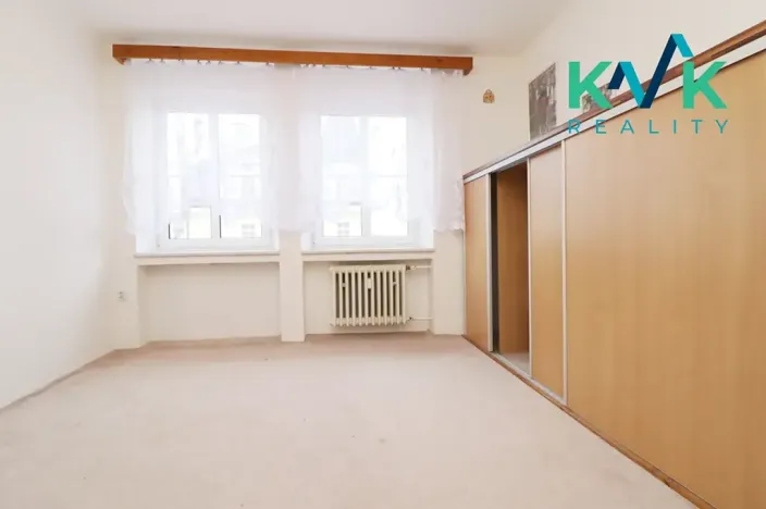 Prodej bytu 3+1, Karlovy Vary, Jiráskova, 104 m2