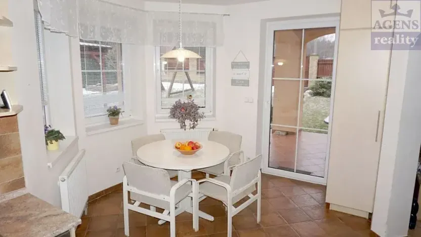 Prodej rodinného domu, Kozojedy, K Jevanům, 167 m2