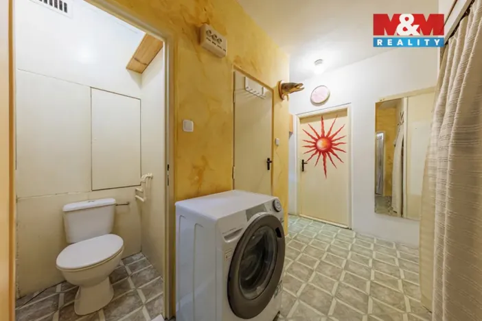 Prodej bytu 2+1, Nová Role, Husova, 54 m2