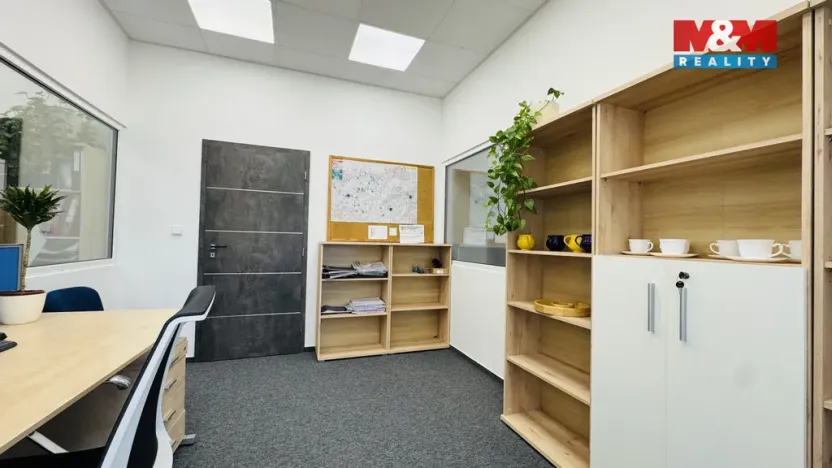 Prodej kanceláře, Klecany, V Honech, 179 m2
