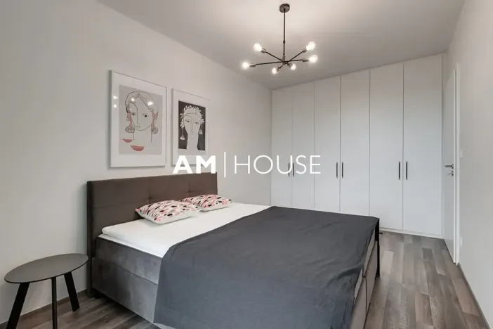 Pronájem bytu 3+kk, Praha - Karlín, Pernerova, 70 m2