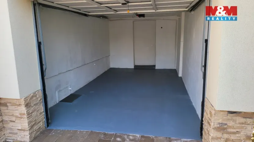 Pronájem garáže, Praha - Suchdol, K Horoměřicům, 30 m2
