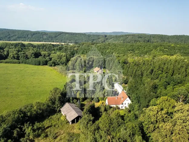 Prodej pozemku pro bydlení, Deštnice, 4068 m2